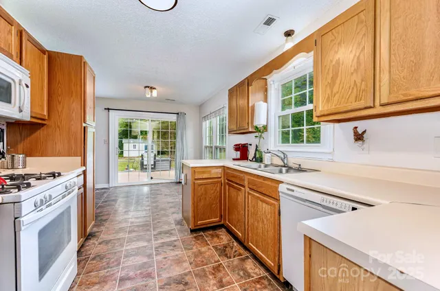 $370,000 | 4306 Wynborough Lane, Charlotte, NC 28269