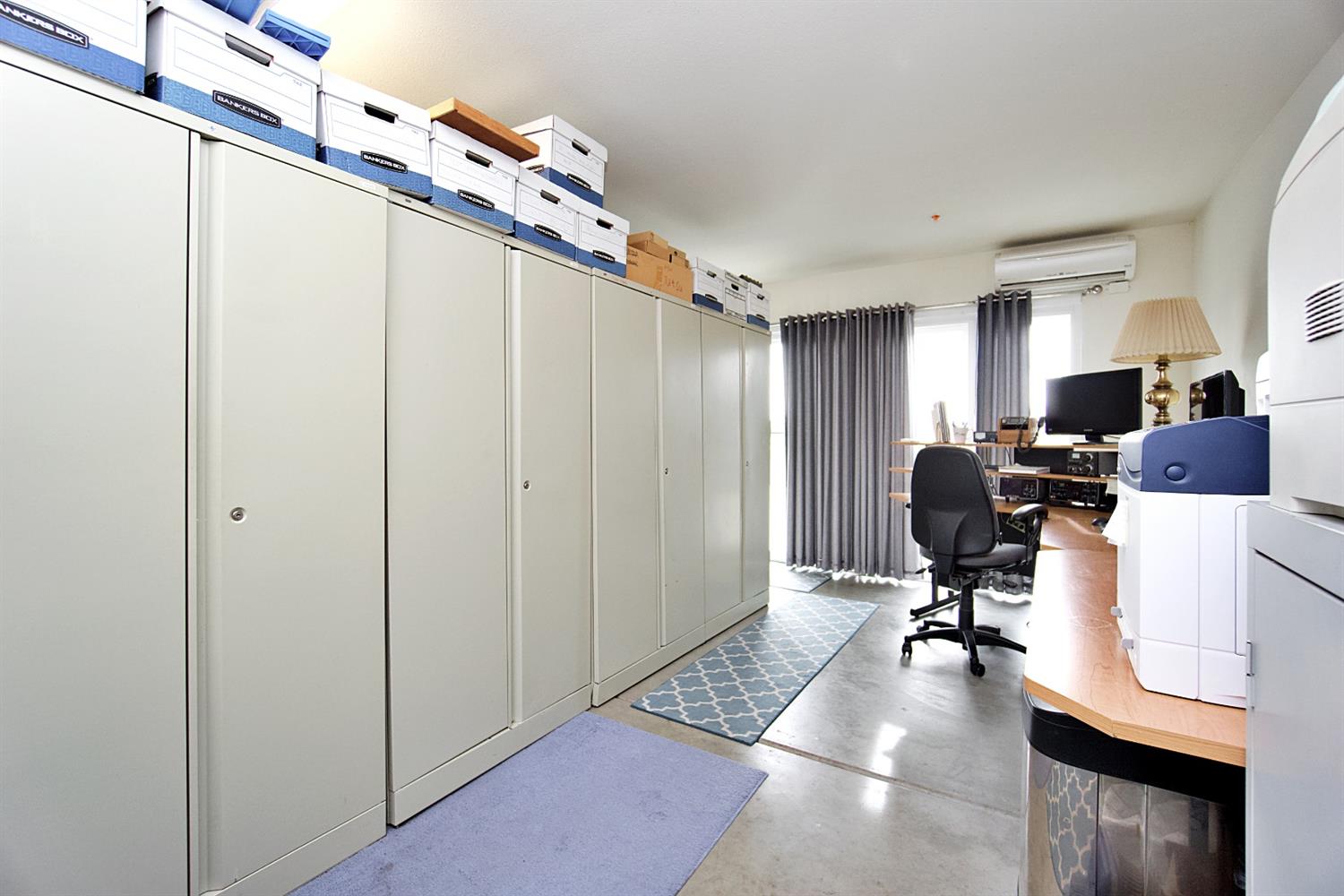 16254 Road 37 Madera, CA 93636 - Photo 24 of 36 a workspace with furniture and a window