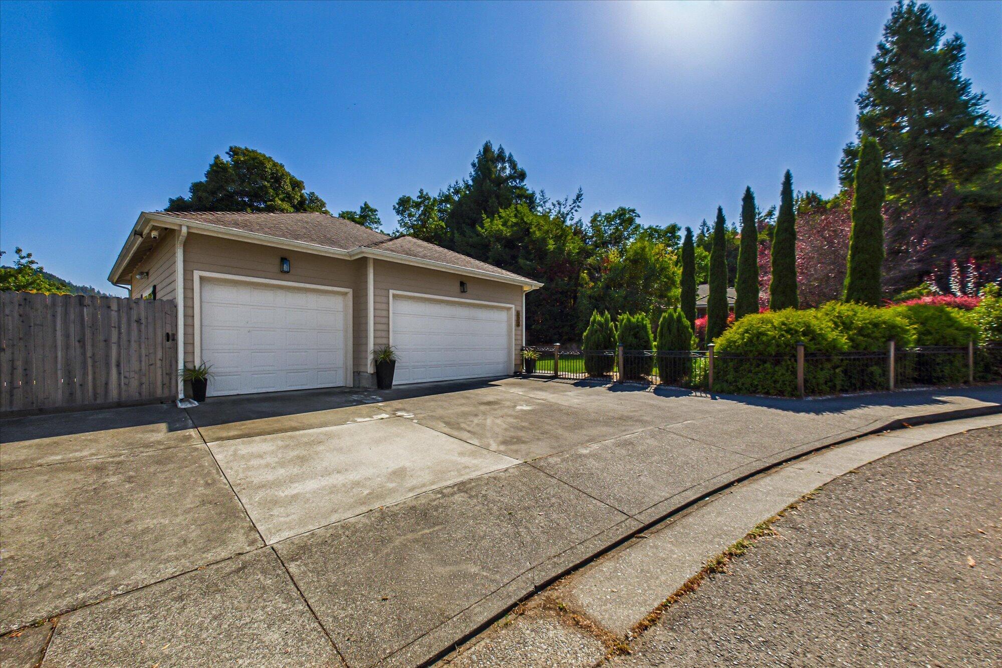 172 Grayland Heights Road Rio Dell, CA 95562 - Photo 4 of 77 Gallery Image 4