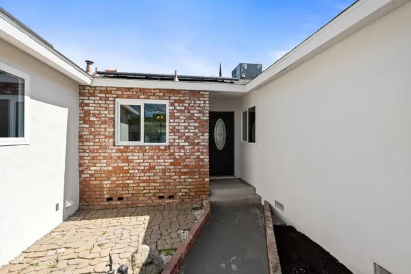 $469,900 | 2627 Stanford Avenue, Clovis, CA 93611