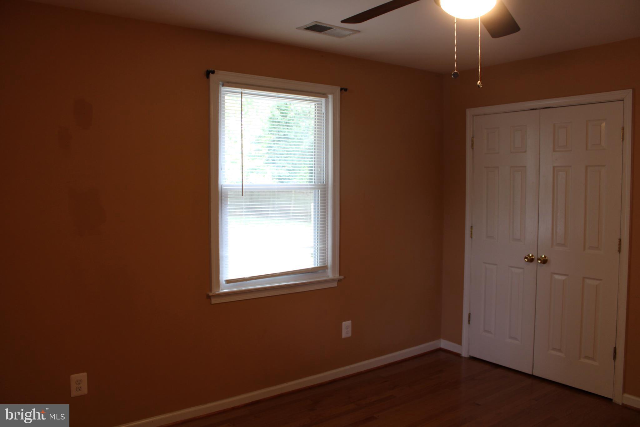 19115 Wayne Drive Triangle, VA 22172 - Photo 26 of 47 an empty room with a window