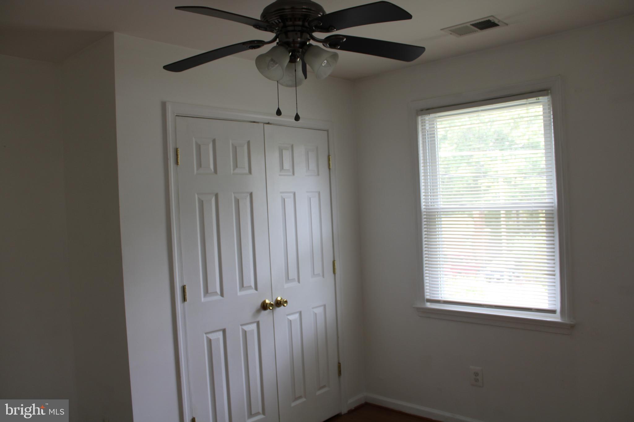 19115 Wayne Drive Triangle, VA 22172 - Photo 34 of 47 an empty room with a window