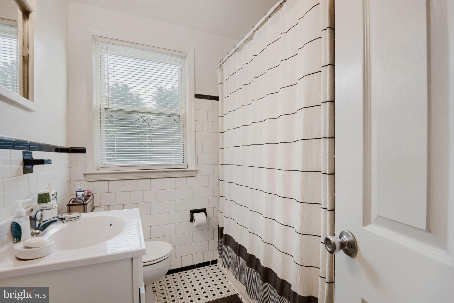 1816 Hanford Road Baltimore, MD 21237 - Photo 12 of 31