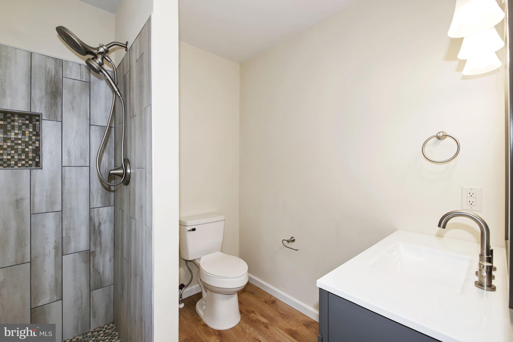 28252 Adkins Road Salisbury, MD 21801 - Photo 24 of 40 En-Suite Full Bath