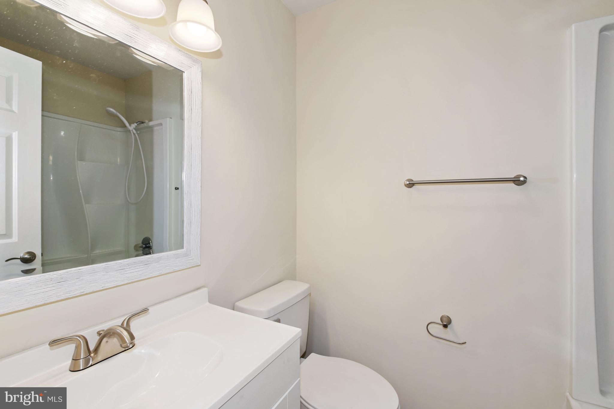 28252 Adkins Road Salisbury, MD 21801 - Photo 28 of 40 Hallway Full Bath
