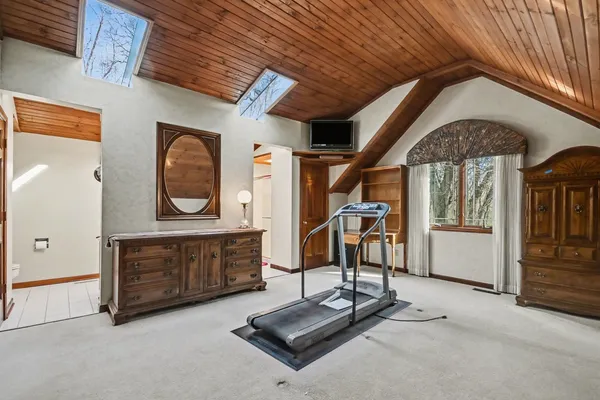 $399,000 | 1615 Margaret Lane, Aurora, IL 60505