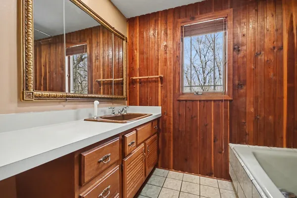 $399,000 | 1615 Margaret Lane, Aurora, IL 60505