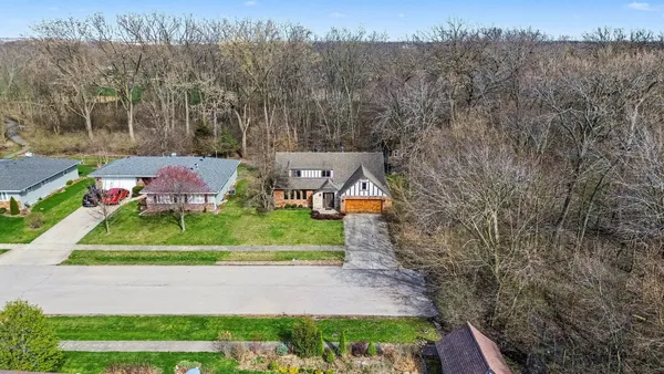 $399,000 | 1615 Margaret Lane, Aurora, IL 60505
