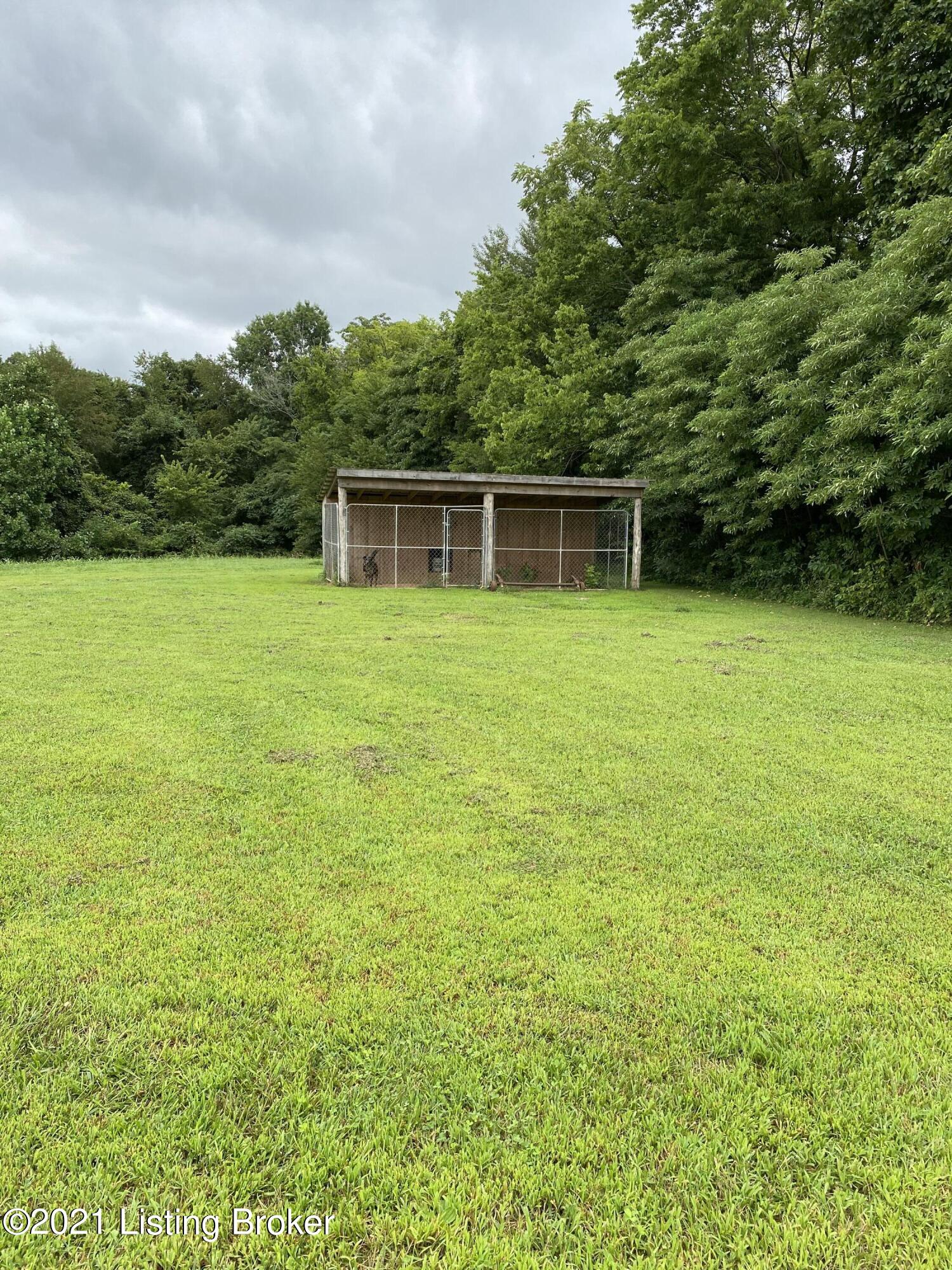658 Kirsch Lane Springfield, KY 40069 - Photo 12 of 18 IMG-4983