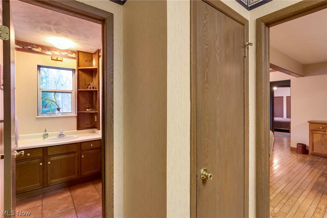 10427 Sherman Road Chardon, OH 44024 - Photo 13 of 34 Gallery Image 13