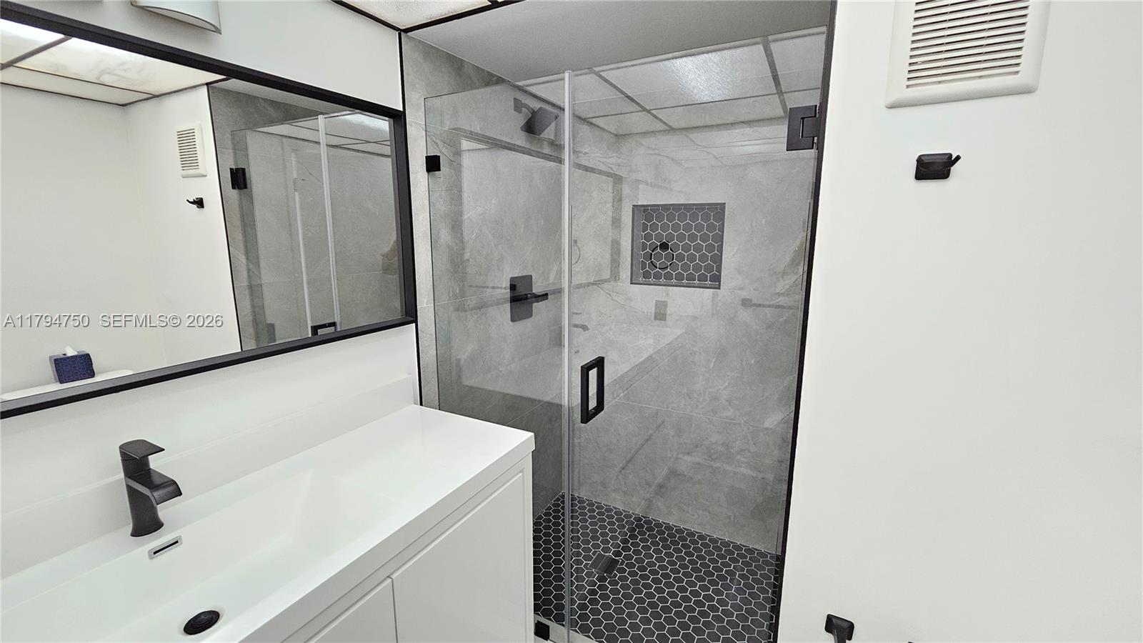 16300 Golf Club Road, Unit 315 Weston, FL 33326 - Photo 21 of 79 2nd Bathroom