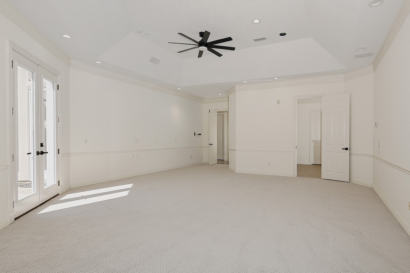 23508 Twin Oaks Drive Spring, TX 77389 - Photo 23 of 50 an empty room with ceiling fan and window