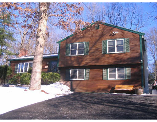 16 Pomeroy Road North Reading, MA 01864 - Photo 1 of 24 Gallery Image 1