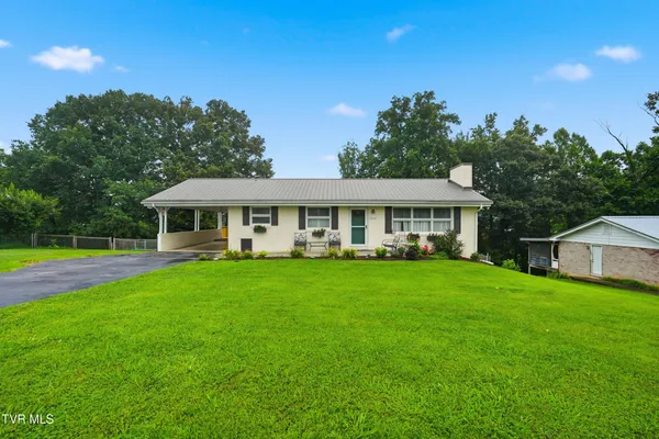 $315,000 | 1816 Hutchinson Drive, Kingsport, TN 37660
