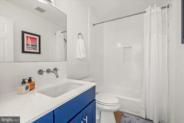 $6,900 | 1610 11th Street Northwest, Unit 3B, Washington, DC 20001