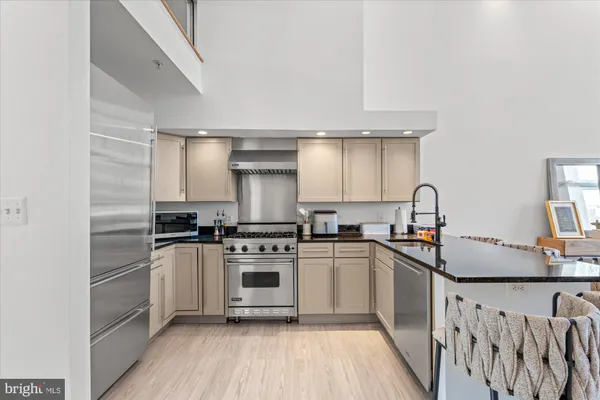 $6,900 | 1610 11th Street Northwest, Unit 3B, Washington, DC 20001