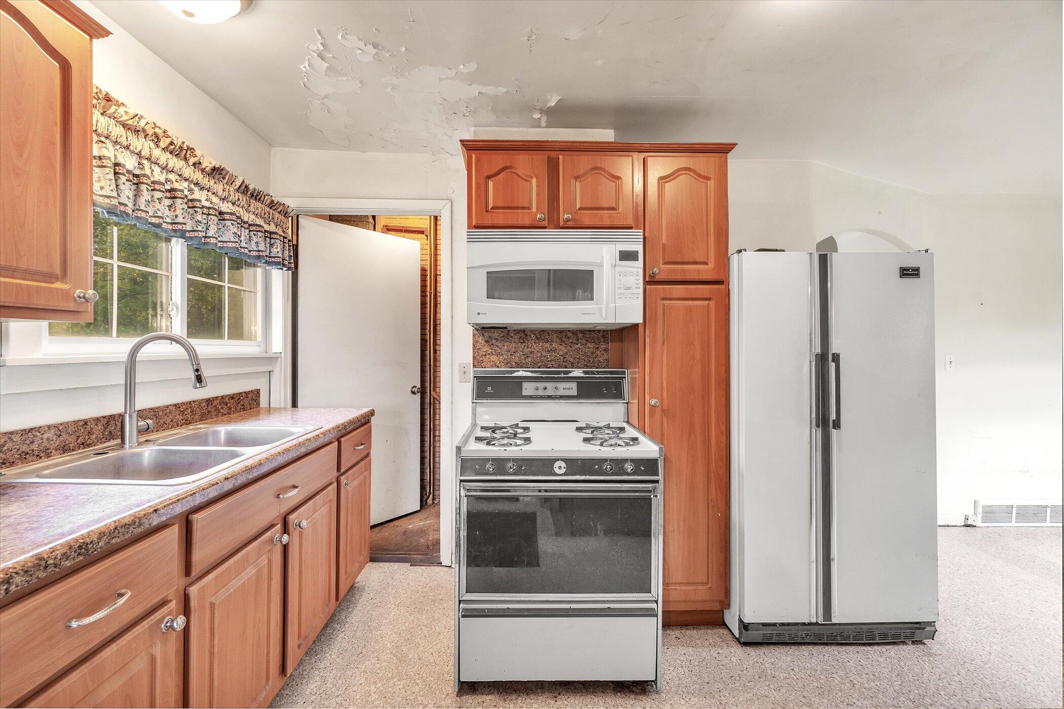 5441 Shepper Road Stockbridge, MI 49285 - Photo 9 of 26 17-5441-Shepper-Rd-WindowStill-Real-Esta