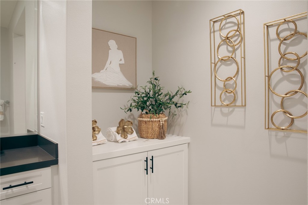 28618 Bloom Lane Saugus, CA 91350 - Photo 16 of 43