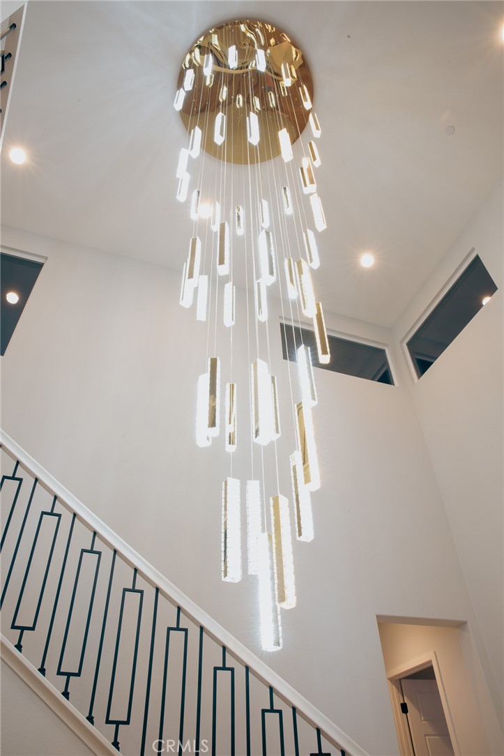 28618 Bloom Lane Saugus, CA 91350 - Photo 2 of 43