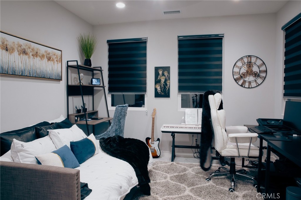 28618 Bloom Lane Saugus, CA 91350 - Photo 27 of 43