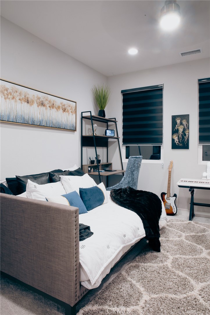 28618 Bloom Lane Saugus, CA 91350 - Photo 28 of 43