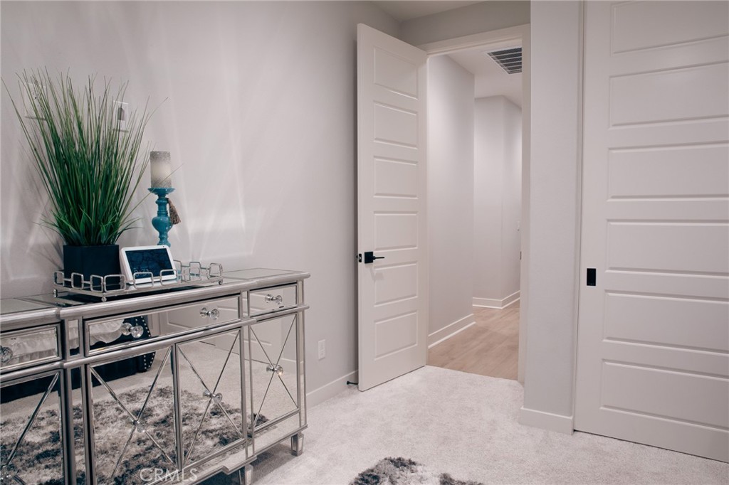 28618 Bloom Lane Saugus, CA 91350 - Photo 34 of 43