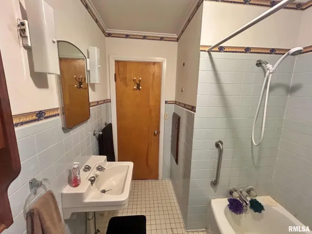 $155,000 | 109 Patton Drive, Elizabethtown, IL 62931