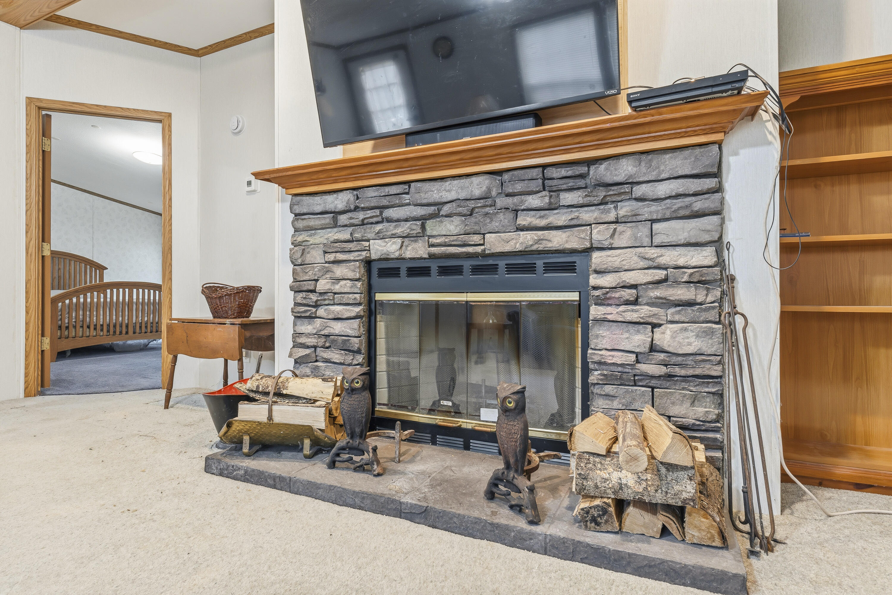 367 River Road Topsham, ME 04086 - Photo 9 of 76 Fireplace