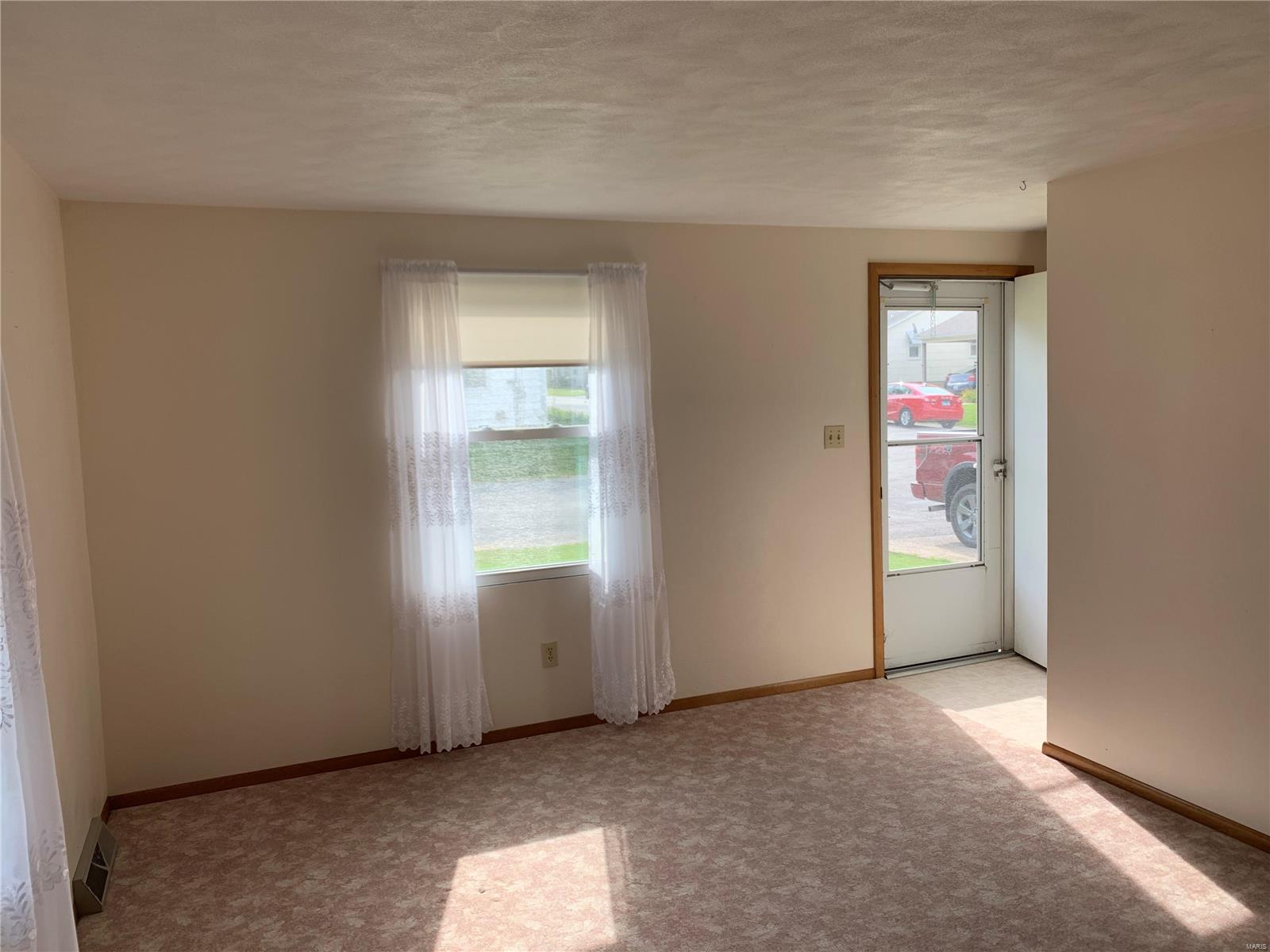 901 Stiening Street Waterloo, IL 62298 - Photo 3 of 22 Gallery Image 3