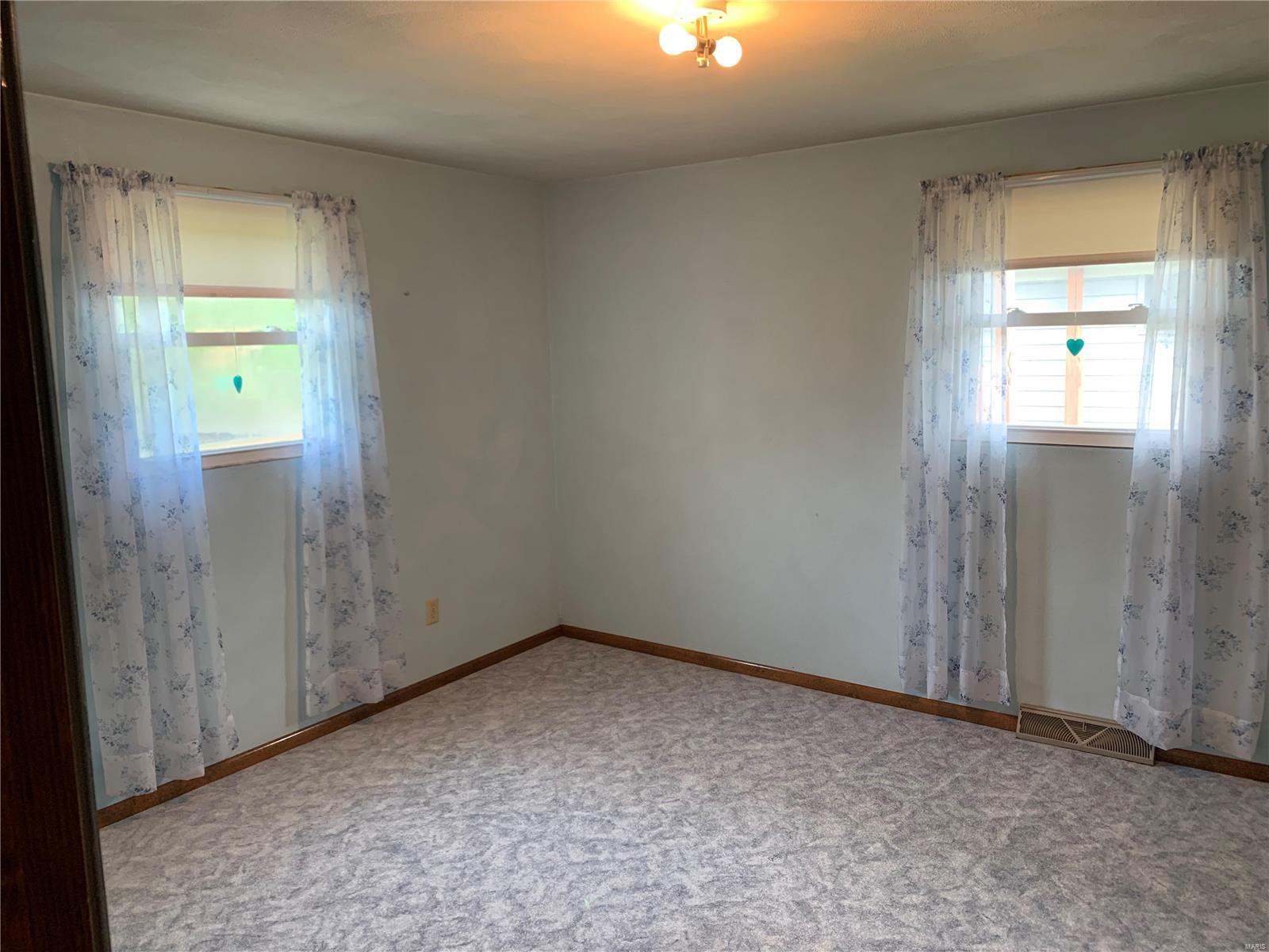 901 Stiening Street Waterloo, IL 62298 - Photo 8 of 22 Gallery Image 8