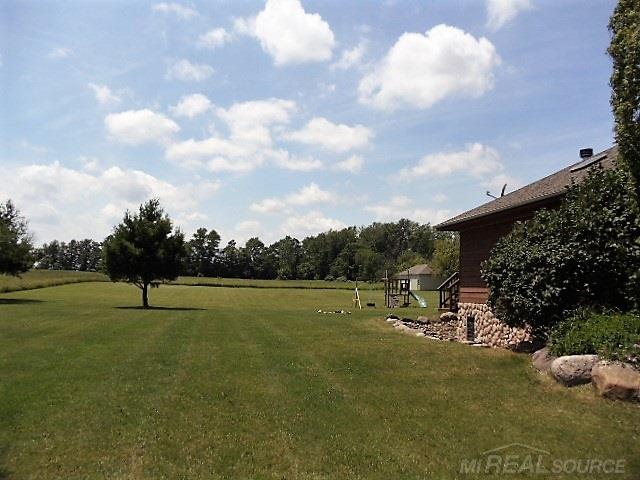 5256 Wildcat Road Croswell, MI 48422 - Photo 26 of 37 31324175-25.JPG