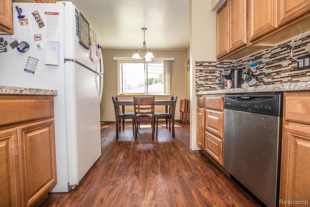 41711 Utica Road Sterling Heights, MI 48313 - Photo 38 of 65 7E8A1505.jpg