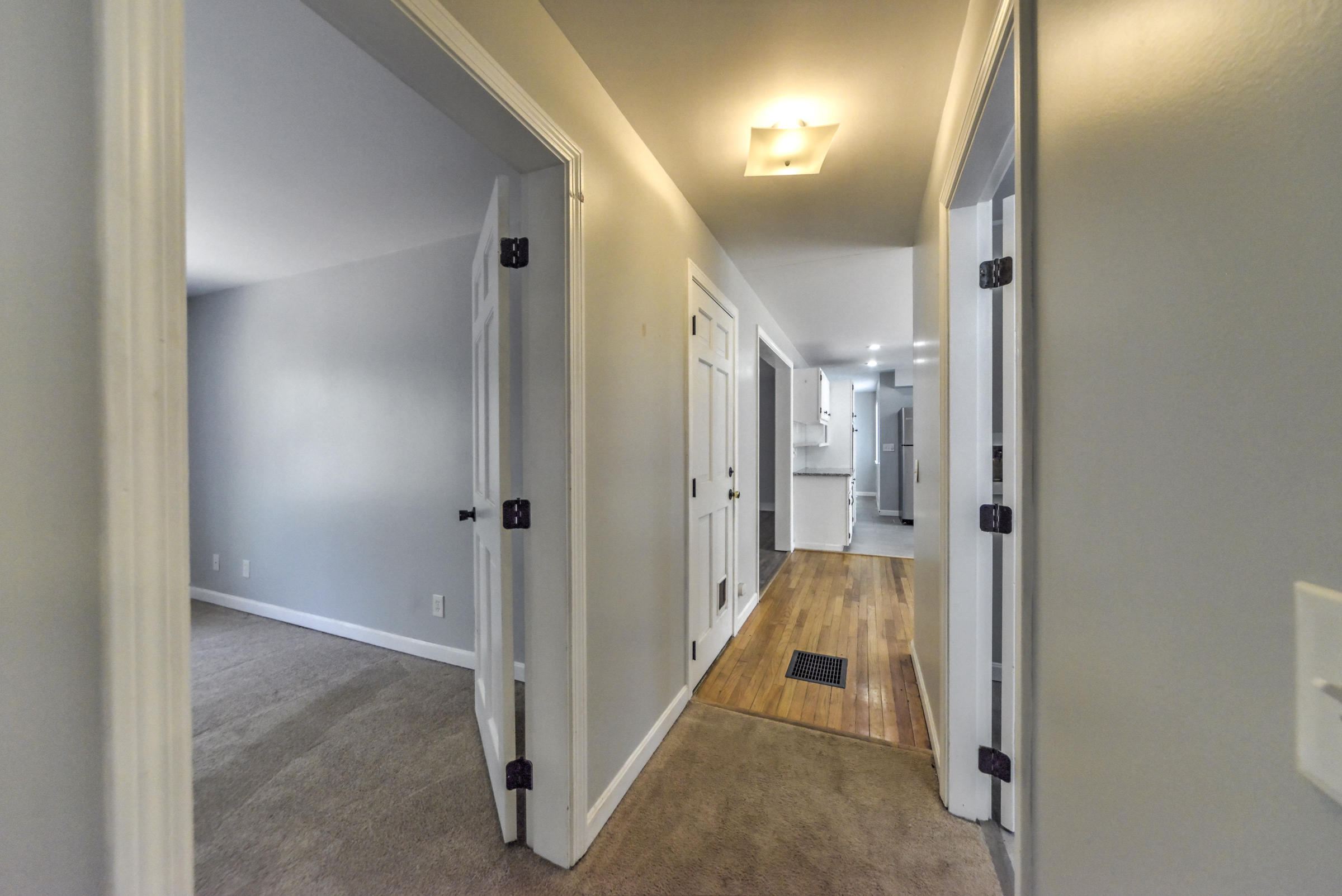 122 Foye Road Wiscasset, ME 04578 - Photo 15 of 45 Hallway