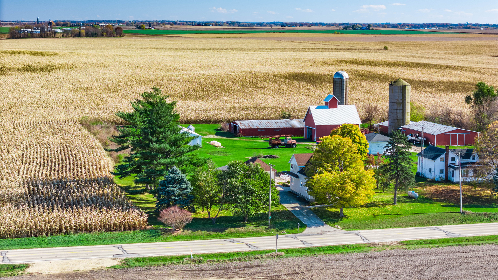 29290 Glidden Road Kingston, IL 60145 - Photo 38 of 38 a view of a garden with an ocean view