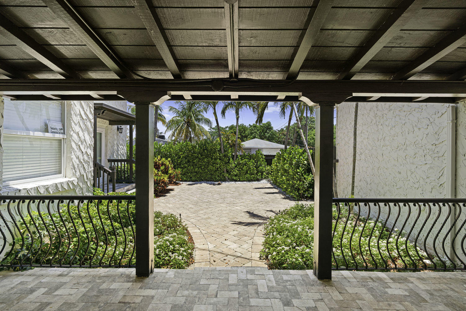 502 38th Street West Palm Beach, FL 33407 - Photo 23 of 30 Covered walkway.