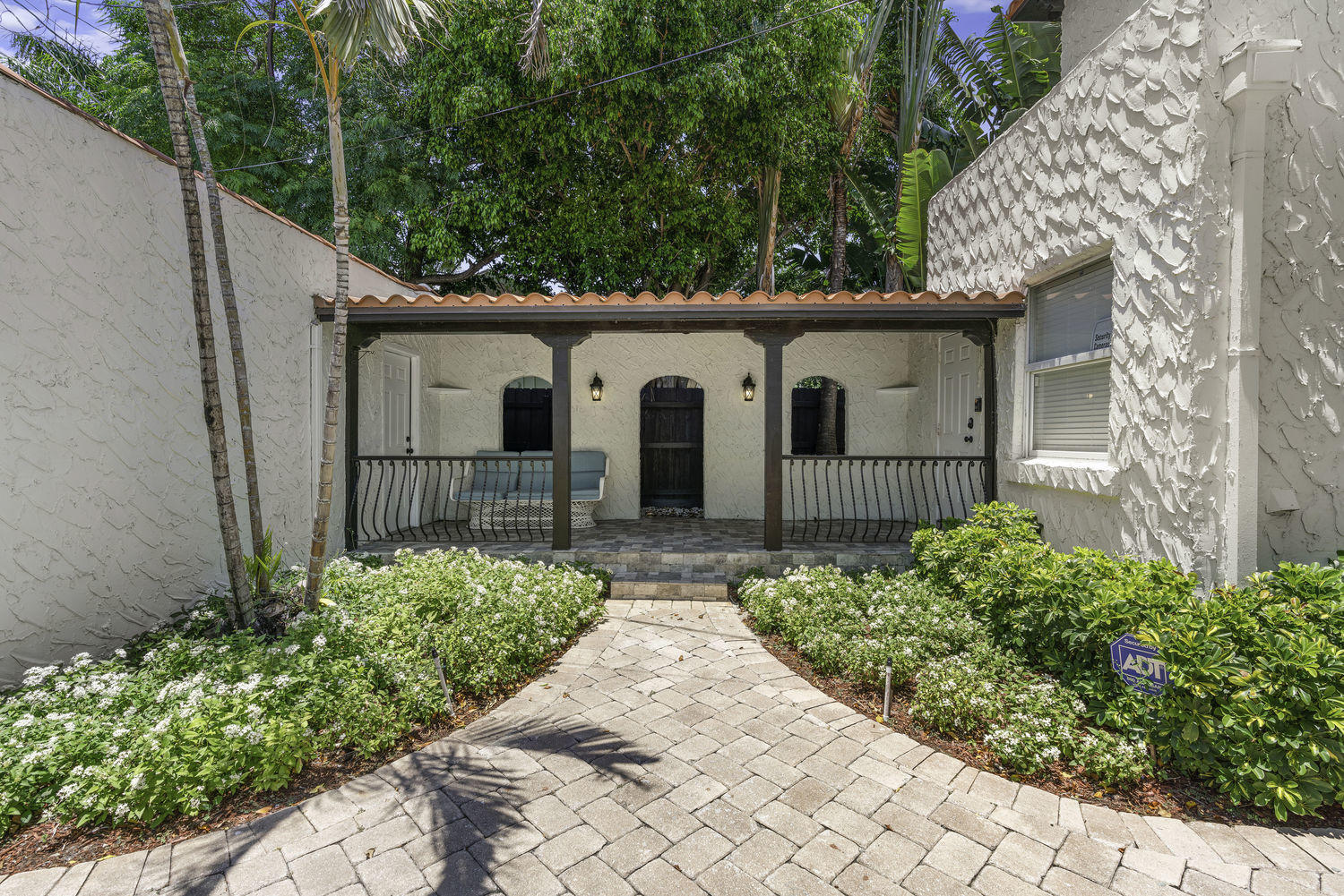 502 38th Street West Palm Beach, FL 33407 - Photo 24 of 30 Back porch area.