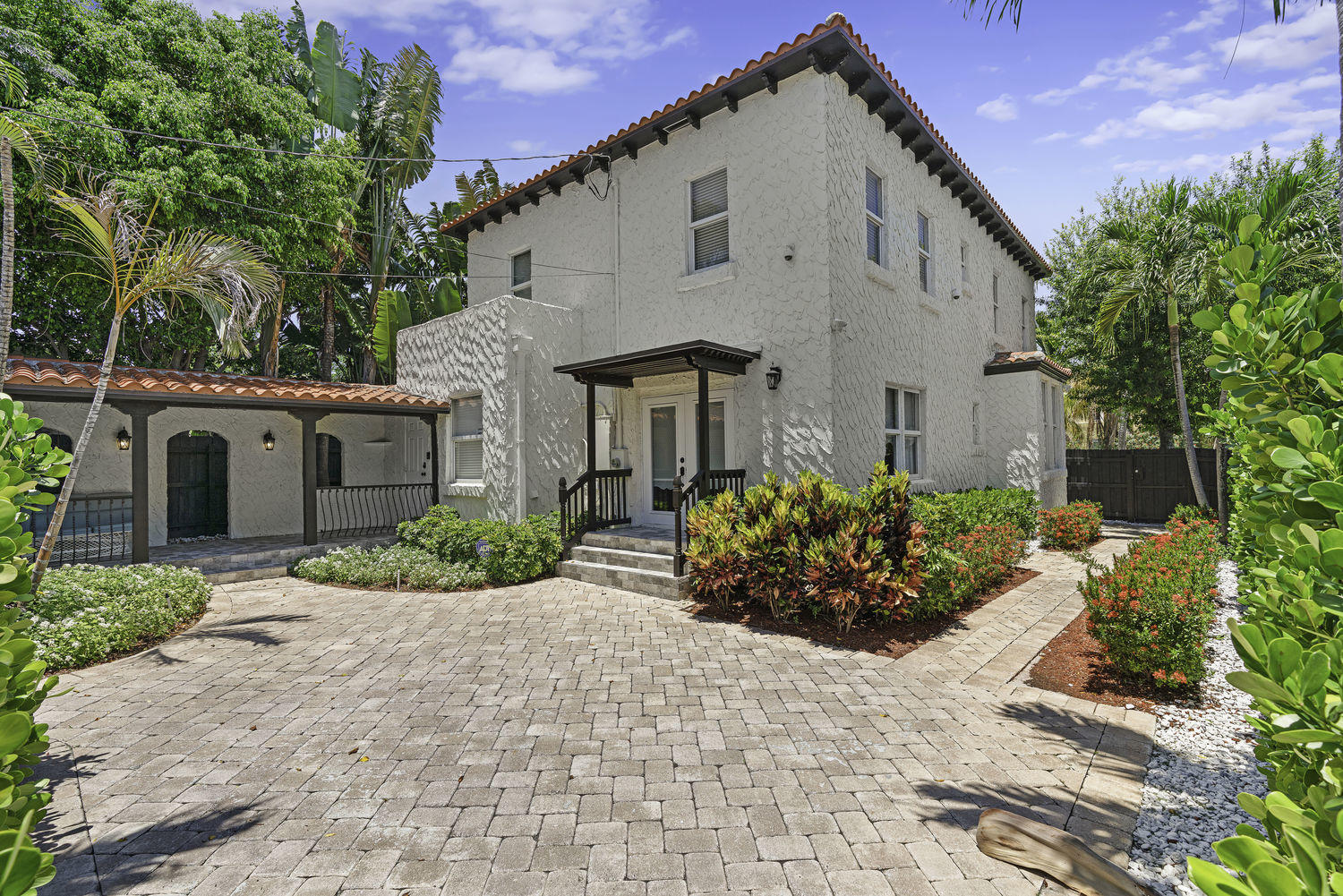 502 38th Street West Palm Beach, FL 33407 - Photo 25 of 30 Rear patio.
