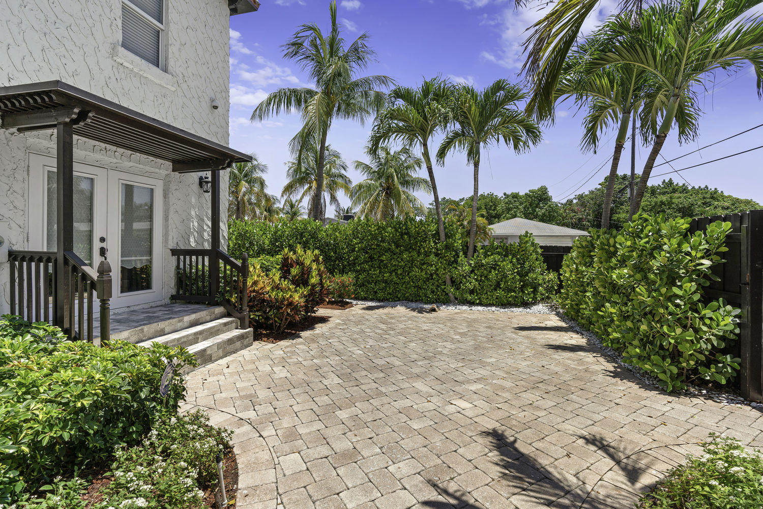 502 38th Street West Palm Beach, FL 33407 - Photo 26 of 30 Room for a pool.