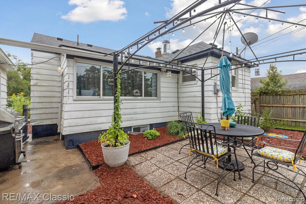 18543 Farmington Road Livonia, MI 48152 - Photo 26 of 30