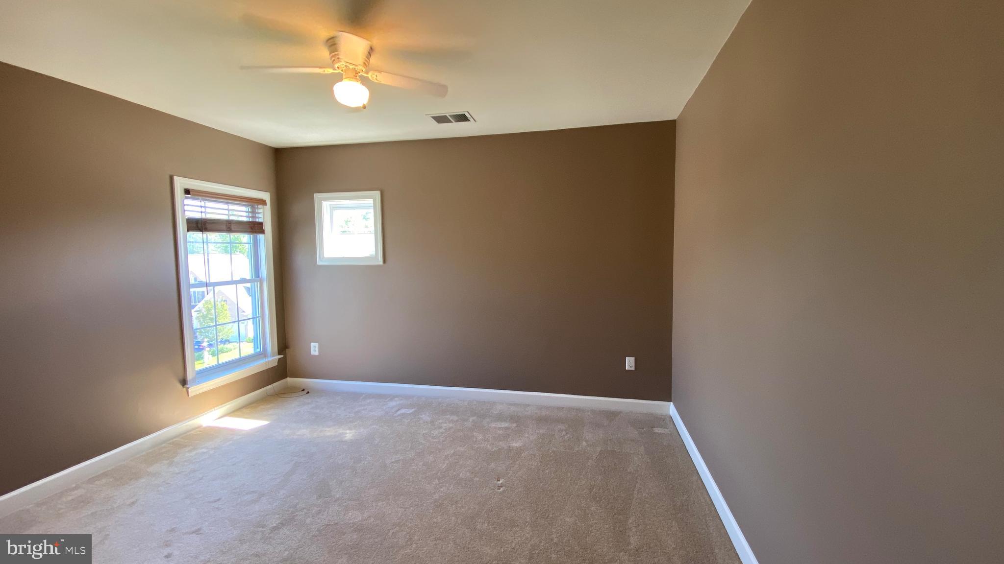 3325 Dondis Creek Drive Triangle, VA 22172 - Photo 18 of 29