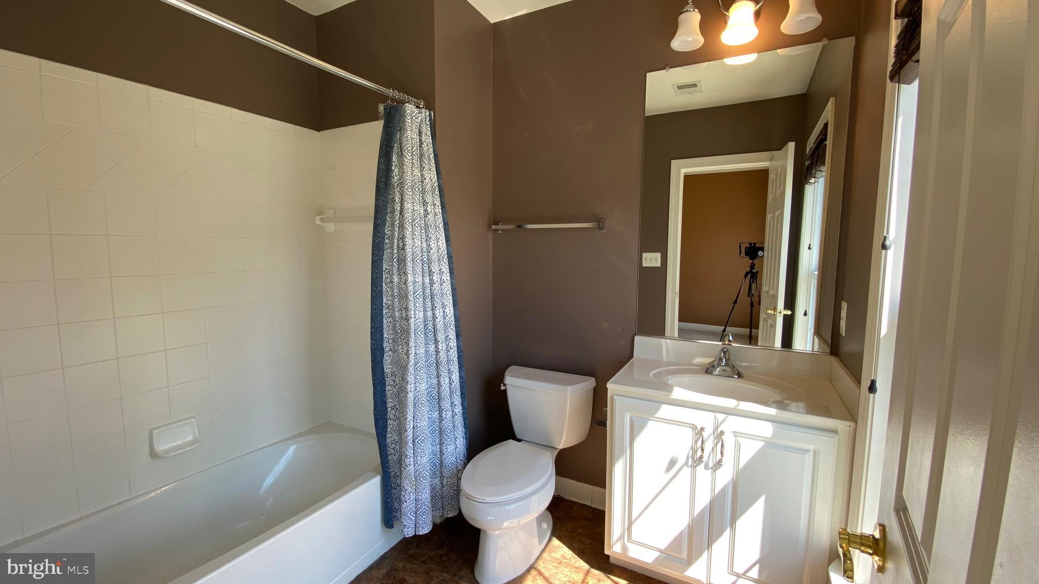 3325 Dondis Creek Drive Triangle, VA 22172 - Photo 19 of 29