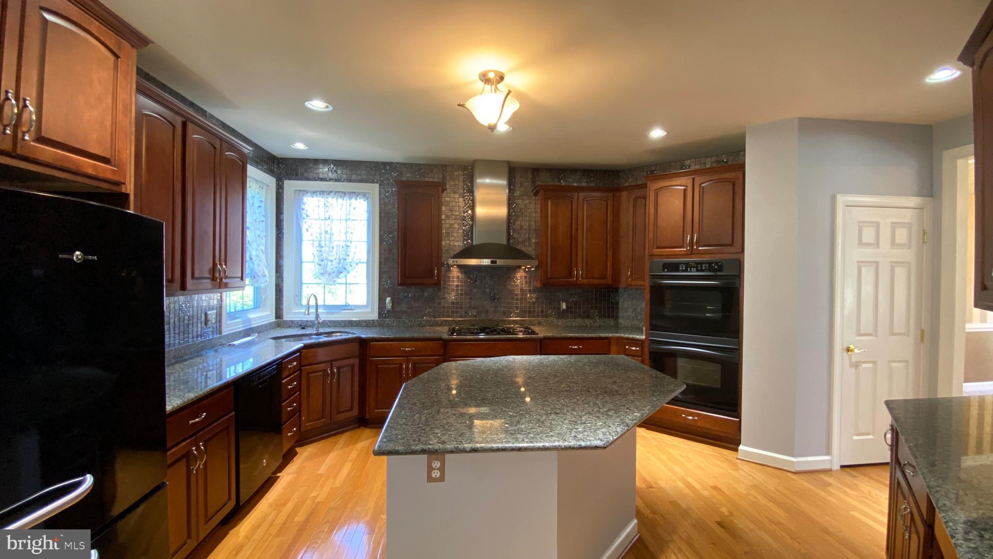 3325 Dondis Creek Drive Triangle, VA 22172 - Photo 5 of 29