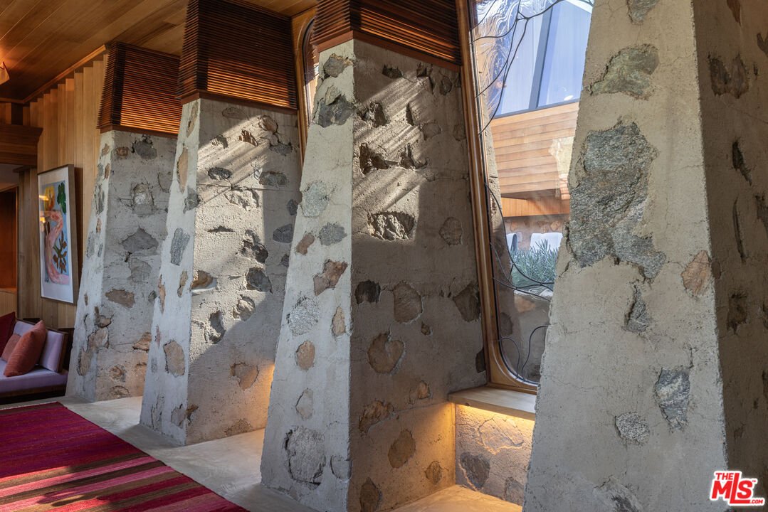 126 Summit Road La Verne, CA 91750 - Photo 5 of 34