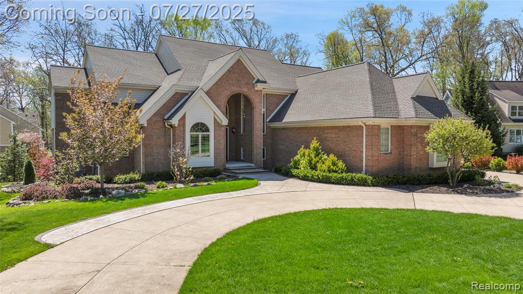 736 Inverness Highland, MI 48357 - Photo 2 of 62 Gallery Image 2