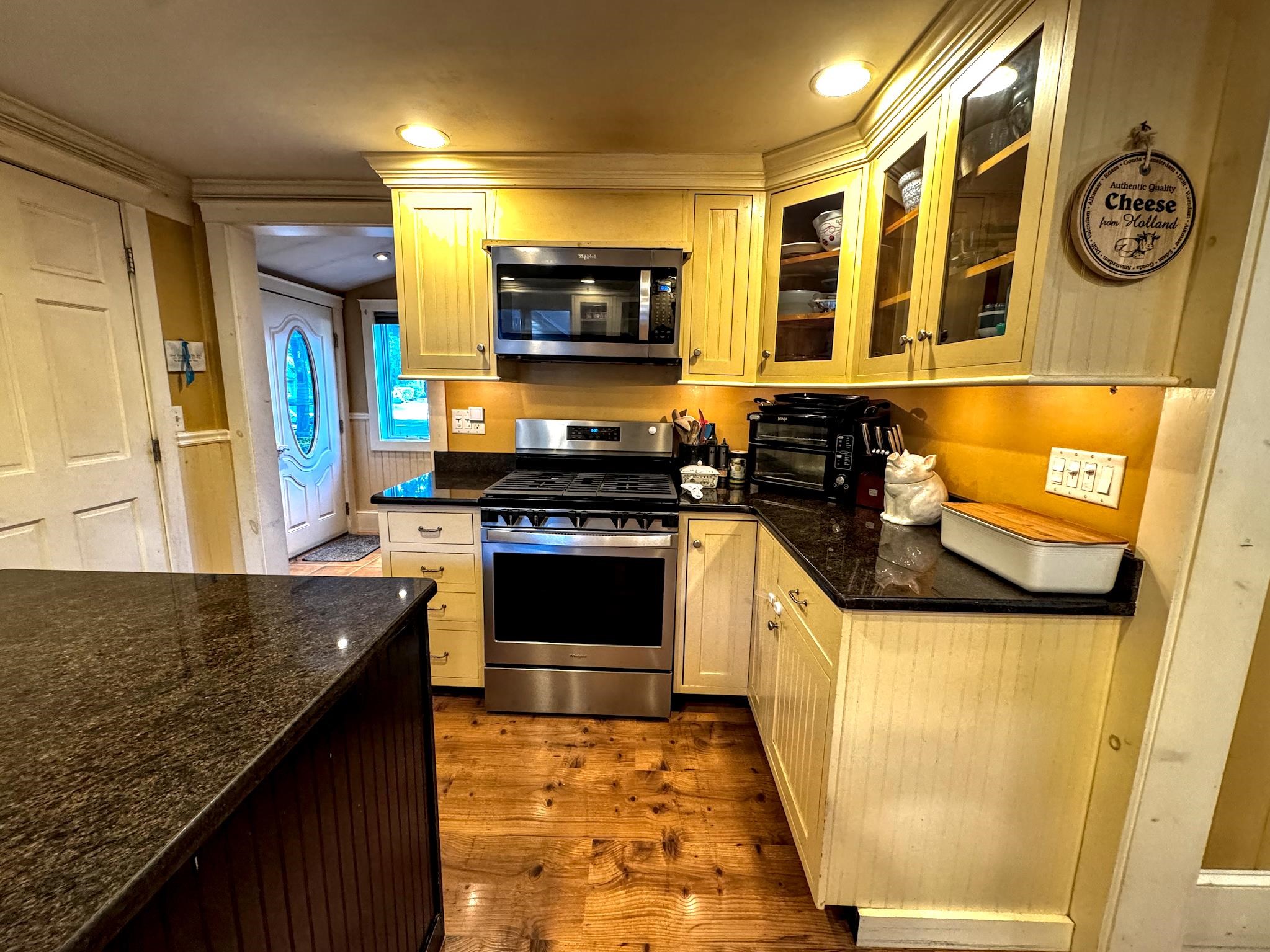262 Union Street Bennington, VT 05201 - Photo 11 of 52