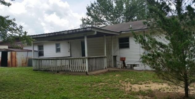 1019 Walton Road DeFuniak Springs, FL 32433 - Photo 2 of 9 Back of home