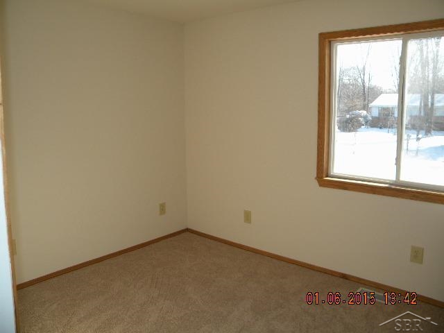 3551 Tatham Road Saginaw, MI 48601 - Photo 7 of 13 31226110-6.JPG