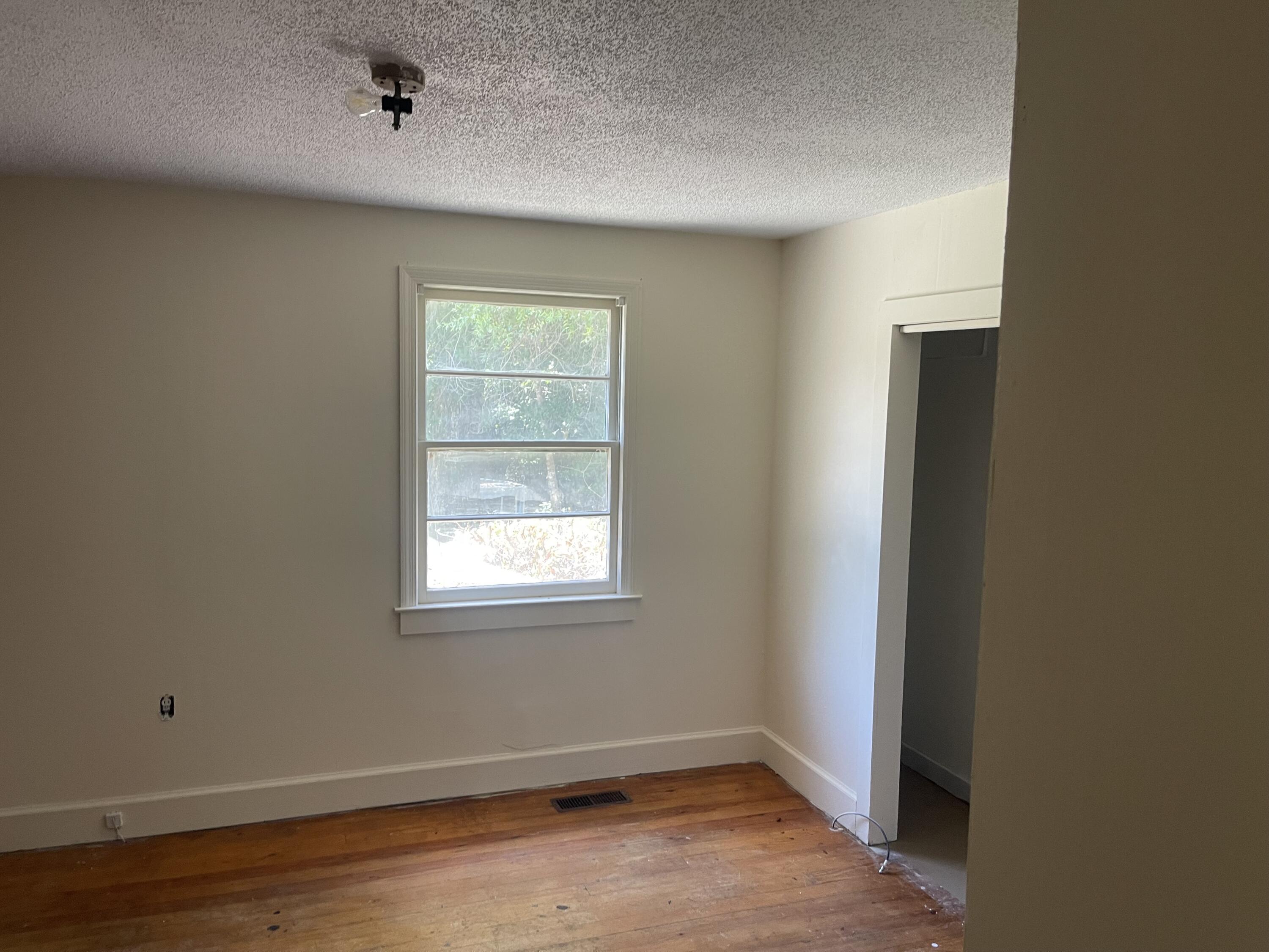 1102 North Lemacks Street Walterboro, SC 29488 - Photo 6 of 7 nlbedroom2