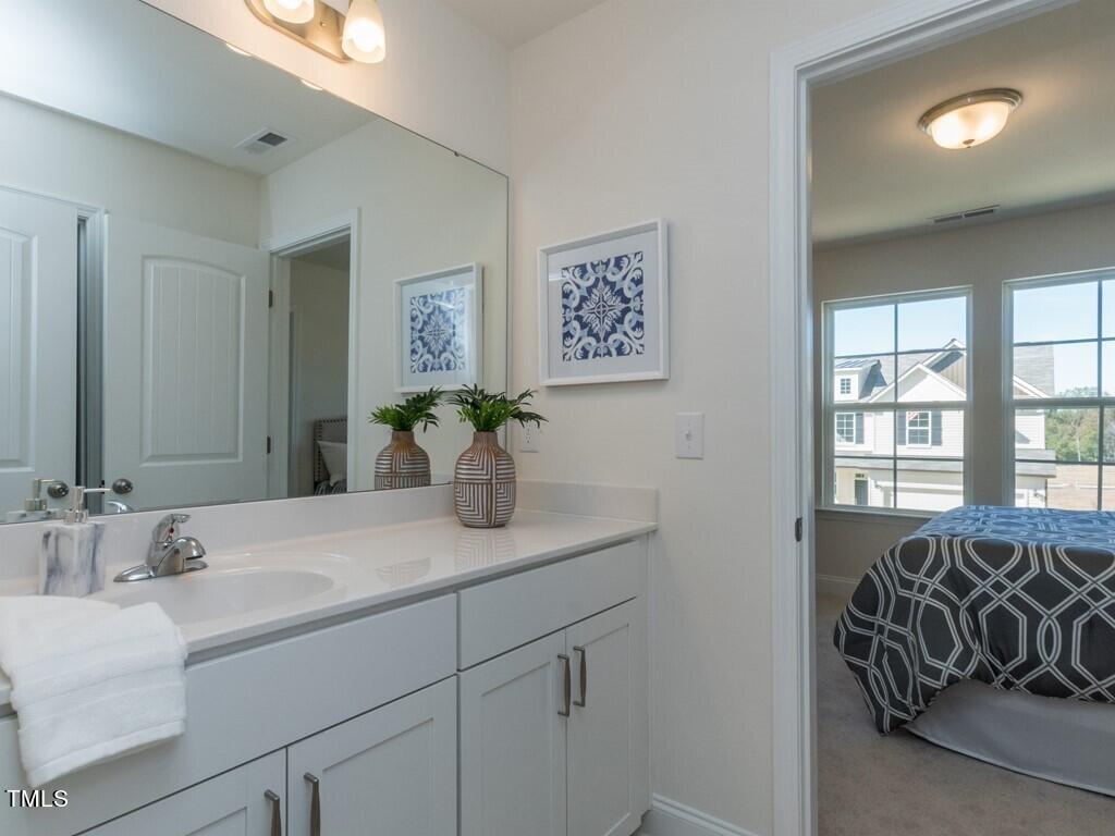 20 Muskogee Road Angier, NC 27501 - Photo 14 of 21 021_ Jack & Jill Bath