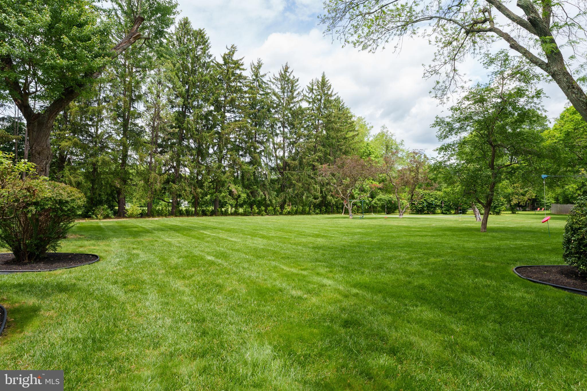 319 Clarksville Road Princeton Junction, NJ 08550 - Photo 8 of 41 a view of yard with green space